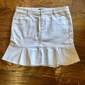 White House Black Market NOIR White Denim Ruffle Mini Skirt